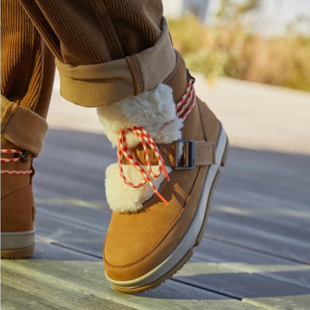 NIB✨UGG® Classic Waterproof Hiker Boot Chestnut Leather Sz 7